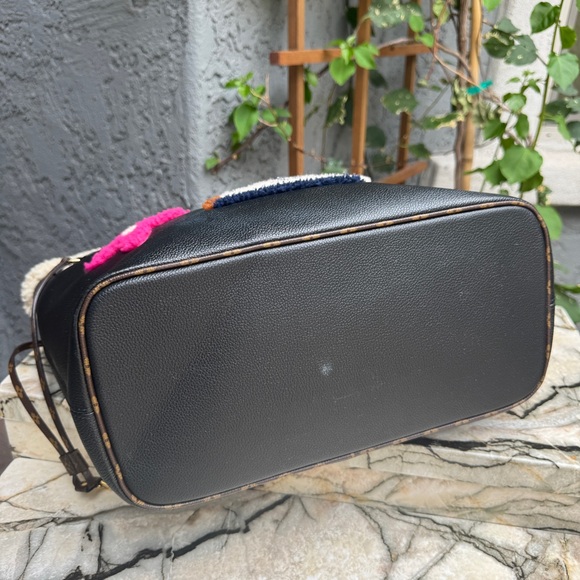 Louis Vuitton Monogram Teddy Neverfull MM - Picture 10 of 15